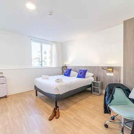 Aparthotel Montempô + Apparthôtel Cité Internationale 3*