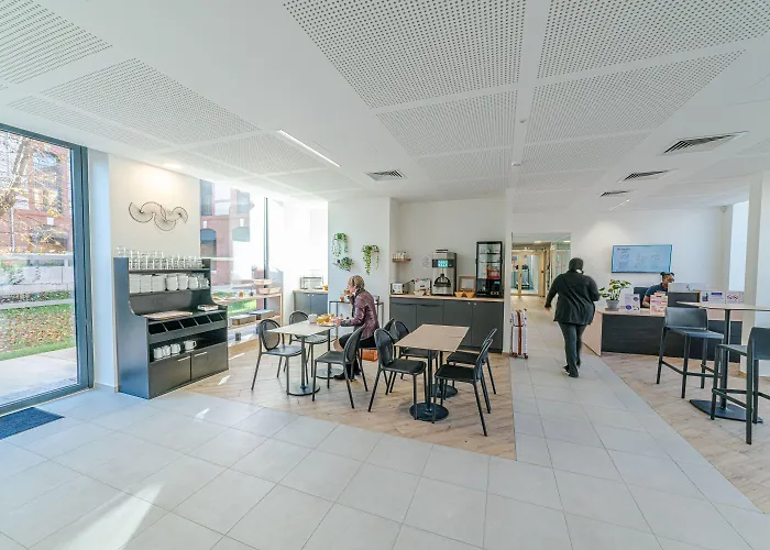 Montempo Cite Internationale 4*