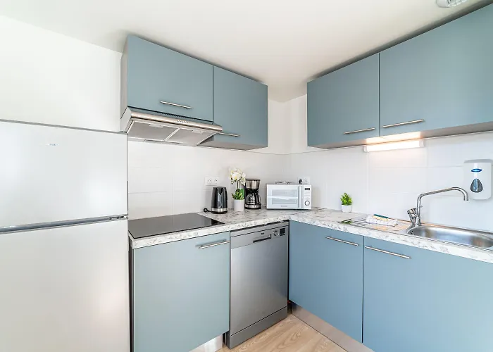 Aparthotel Montempo Cite Internationale 4*